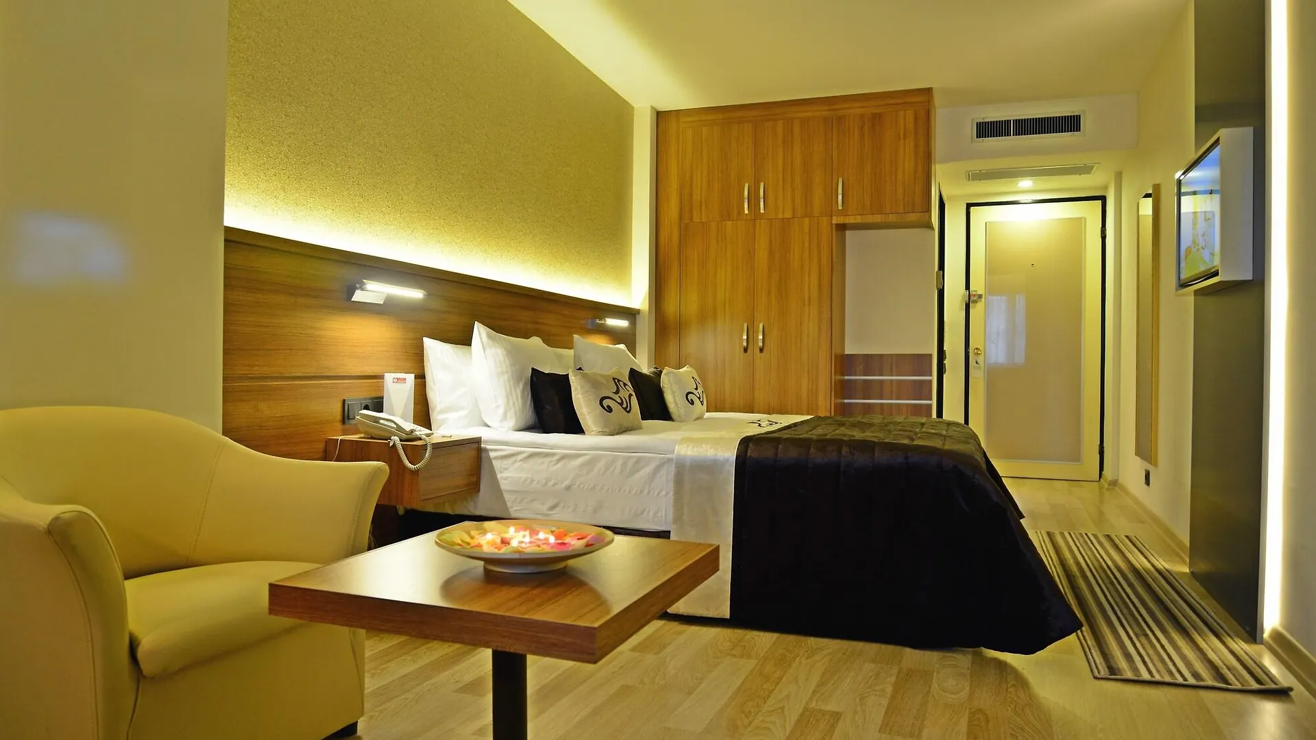 Aksan Hotel Izmir Turkey