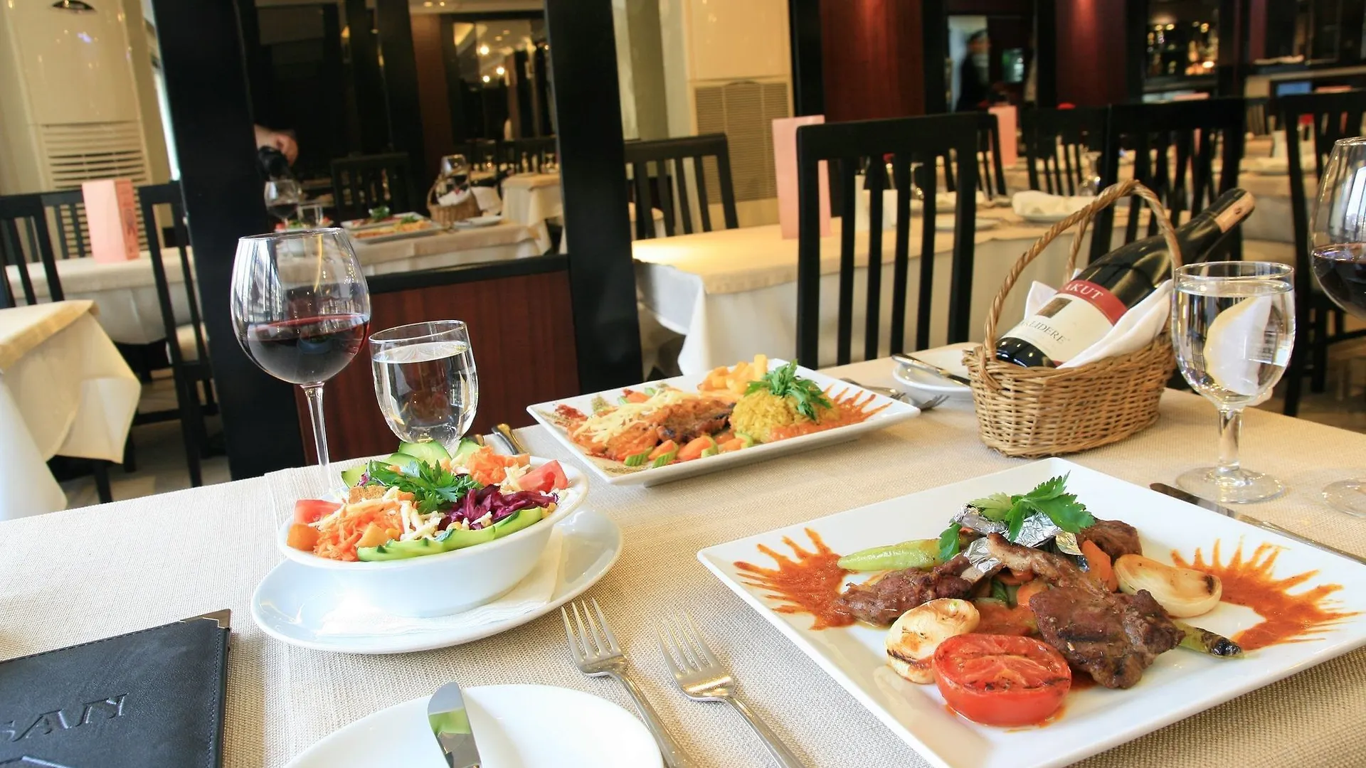 Aksan Hotel İzmir