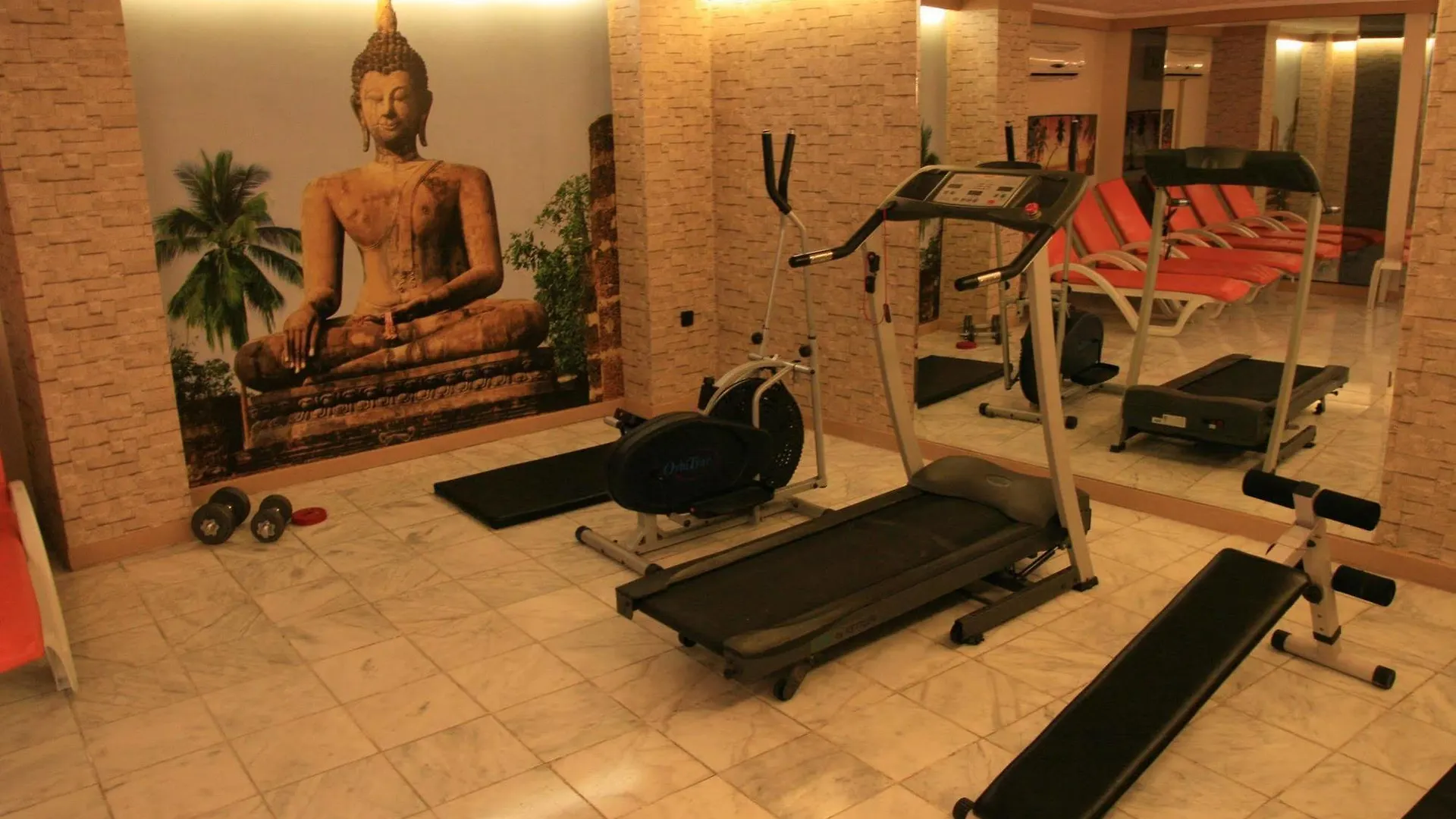 Aksan Hotel İzmir