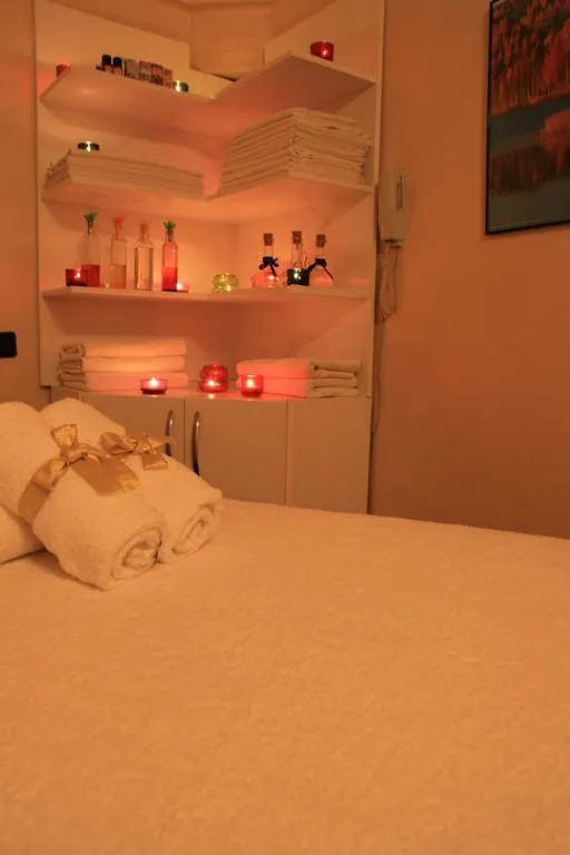 Aksan Hotel Izmir